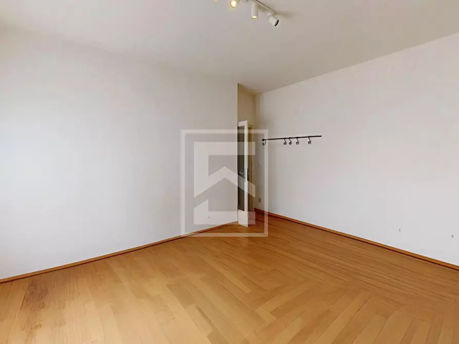 Immagine 20 di Appartamento in vendita  in via statale a Toscolano-Maderno