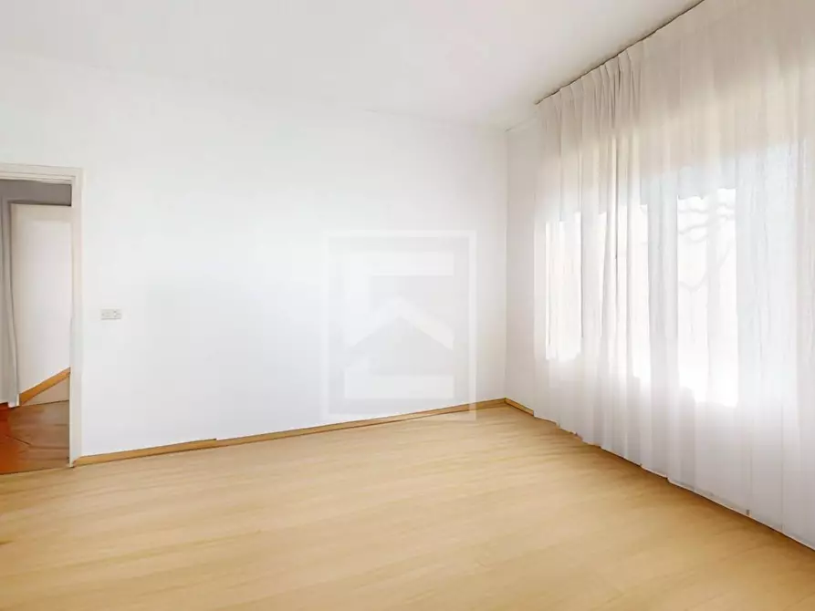 Immagine 23 di Appartamento in vendita  in via statale a Toscolano-Maderno