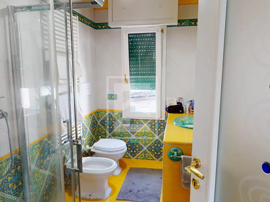 Immagine 18 di Appartamento in vendita  in via statale a Toscolano-Maderno