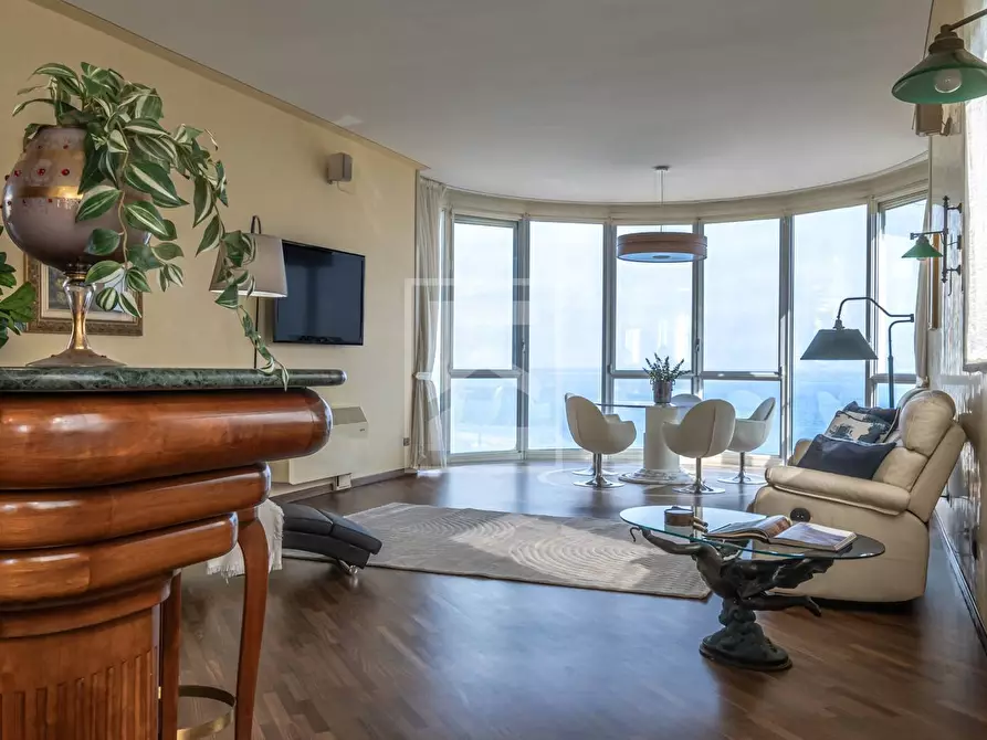 Immagine 29 di Villa in vendita  in Via Tommaso dal Molin a Desenzano Del Garda