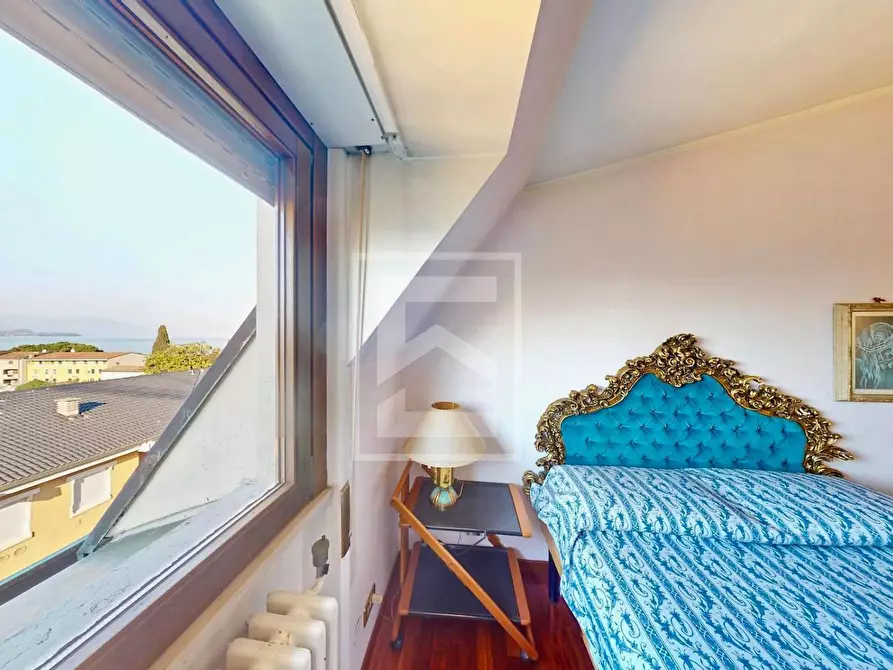 Immagine 28 di Attico in vendita  in Via Scavi Romani a Desenzano Del Garda