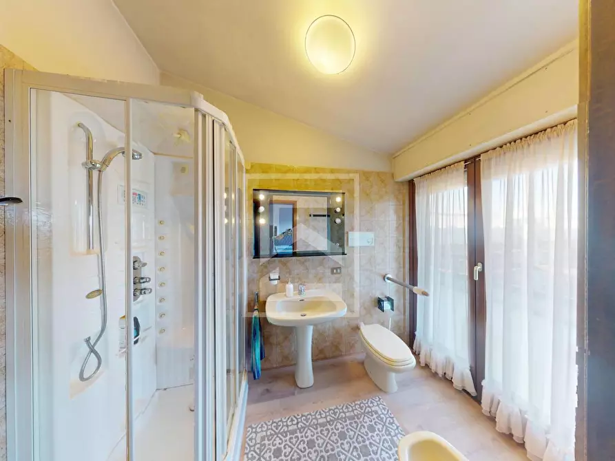 Immagine 30 di Attico in vendita  in Via Scavi Romani a Desenzano Del Garda