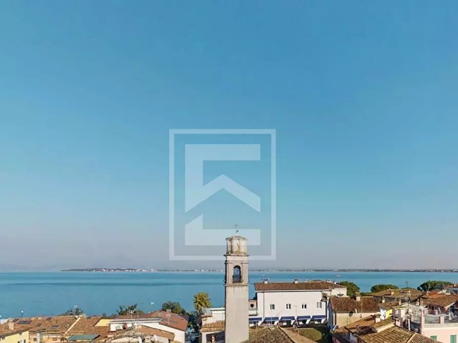 Immagine 21 di Attico in vendita  in Via Scavi Romani a Desenzano Del Garda