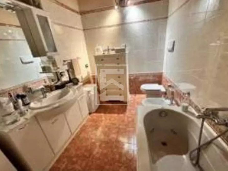 Immagine 6 di Appartamento in vendita  in Via Cavour a Salò