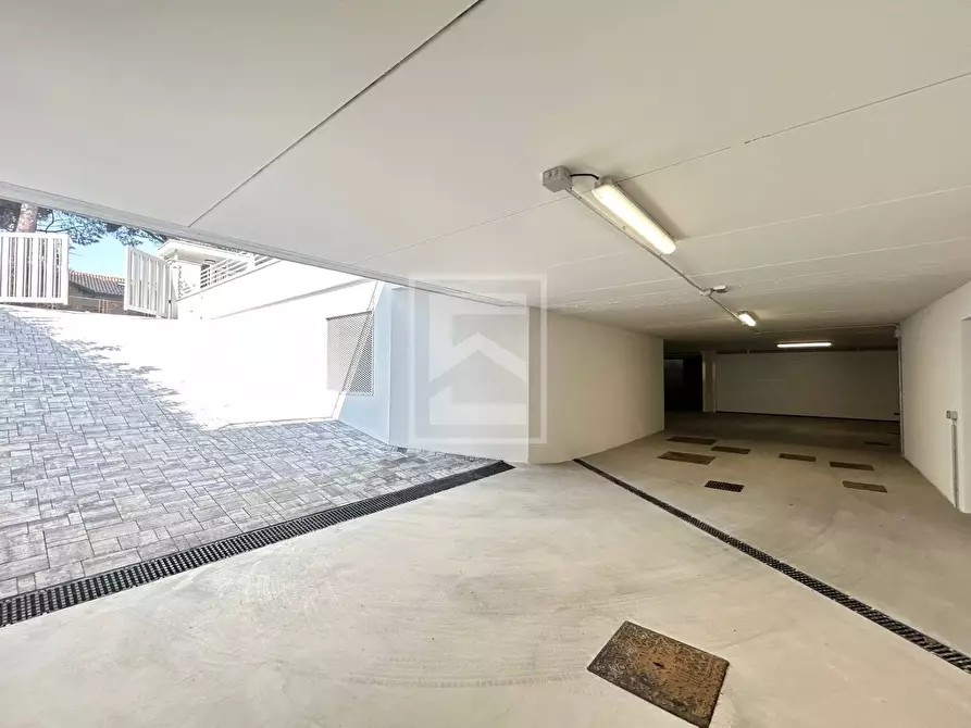 Immagine 18 di Appartamento in vendita  in Via Pasubio a Desenzano Del Garda