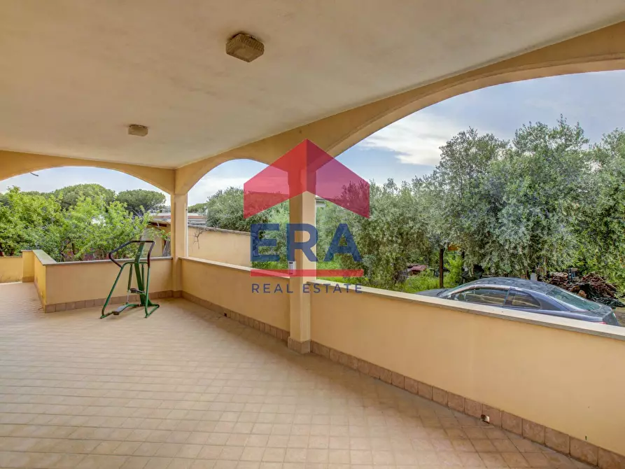 Immagine 1 di Appartamento in vendita  in VIA DEGLI ABETI a Pomezia