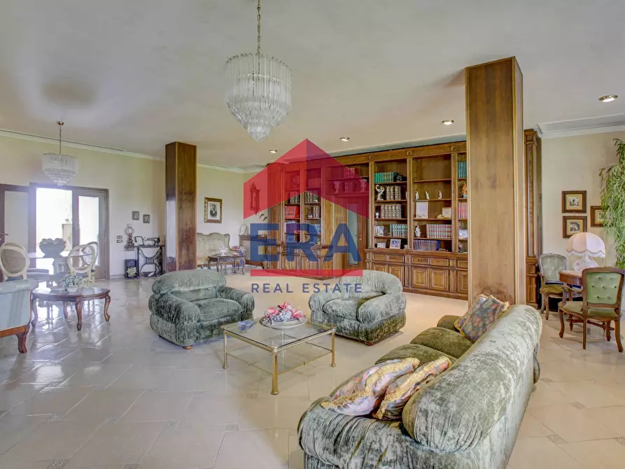 Immagine 21 di Villa in vendita  in via di valle caia a Ardea