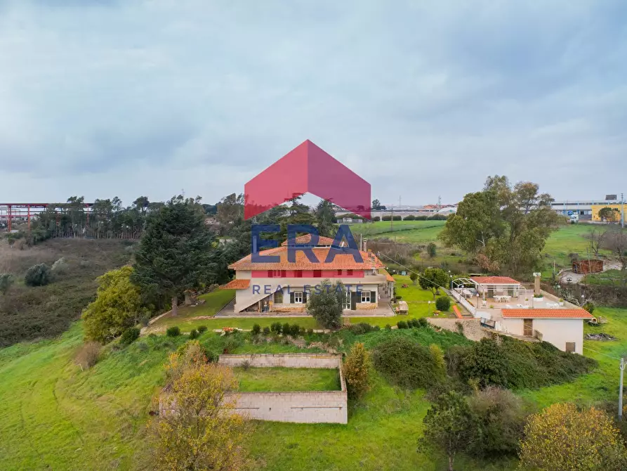 Immagine 1 di Villa in vendita  in via di valle caia a Ardea