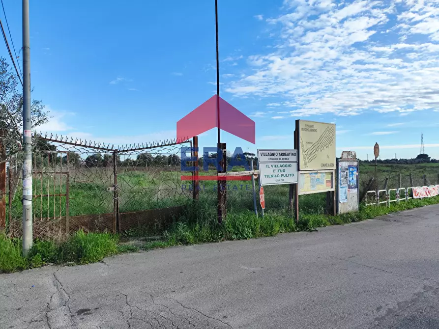 Immagine 1 di Terreno agricolo in vendita  in Via villaggio ardeatino a Ardea