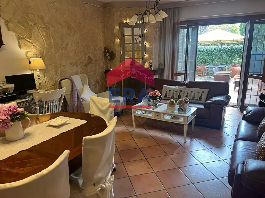 Immagine 9 di Appartamento in vendita  in Via Tina Modotti a Roma