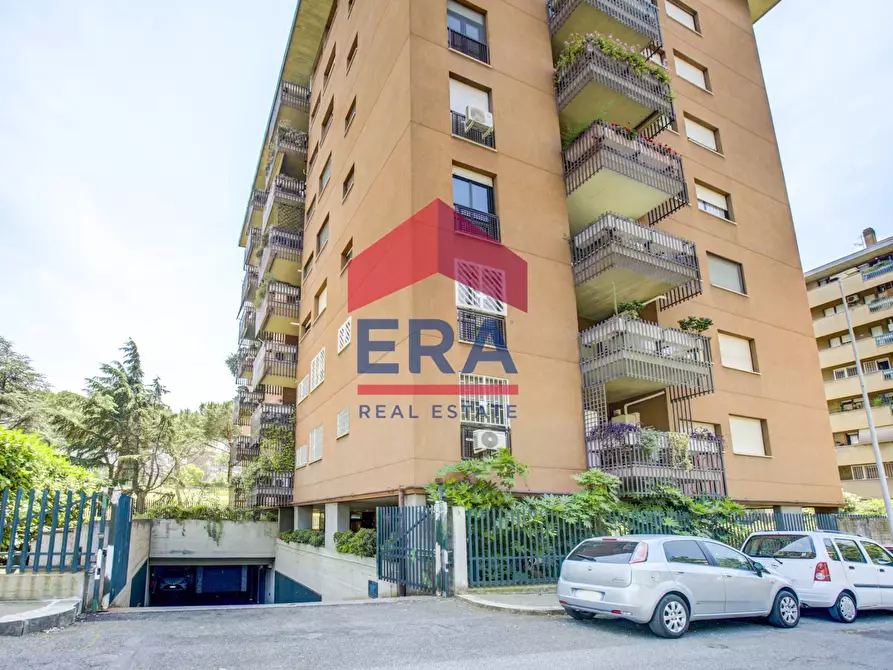 Immagine 2 di Box auto in vendita  in via Giuseppe Tomasi di Lampedusa a Roma