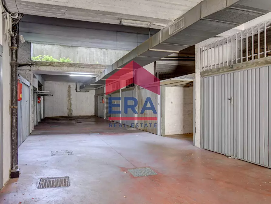 Immagine 6 di Box auto in vendita  in via Giuseppe Tomasi di Lampedusa a Roma