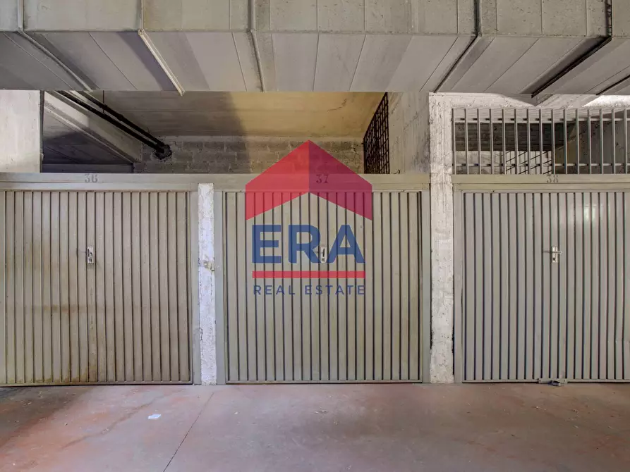 Immagine 7 di Box auto in vendita  in via Giuseppe Tomasi di Lampedusa a Roma