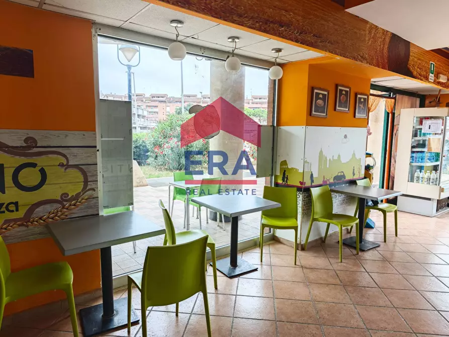 Immagine 7 di Attività commerciale in vendita  in Piazza san benedetto da norcia a Pomezia