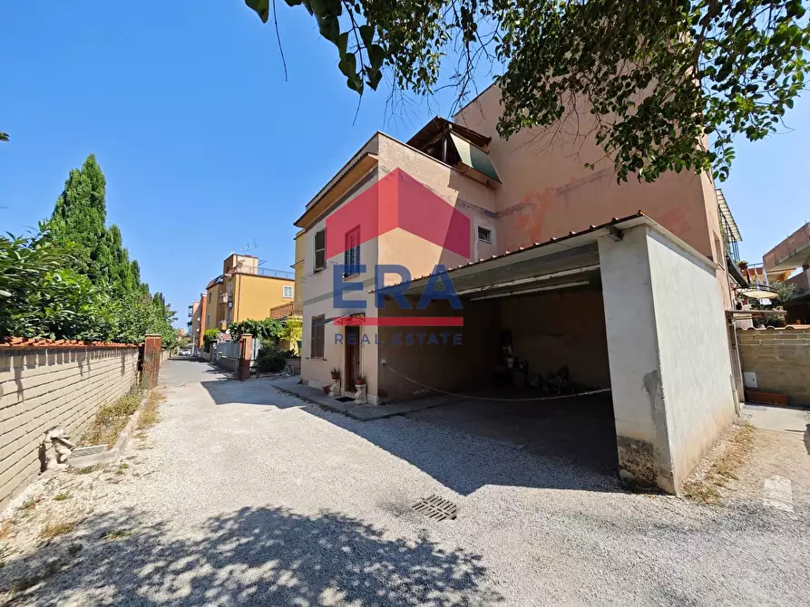 Immagine 24 di Appartamento in vendita  in Via Delle Pernici a Roma