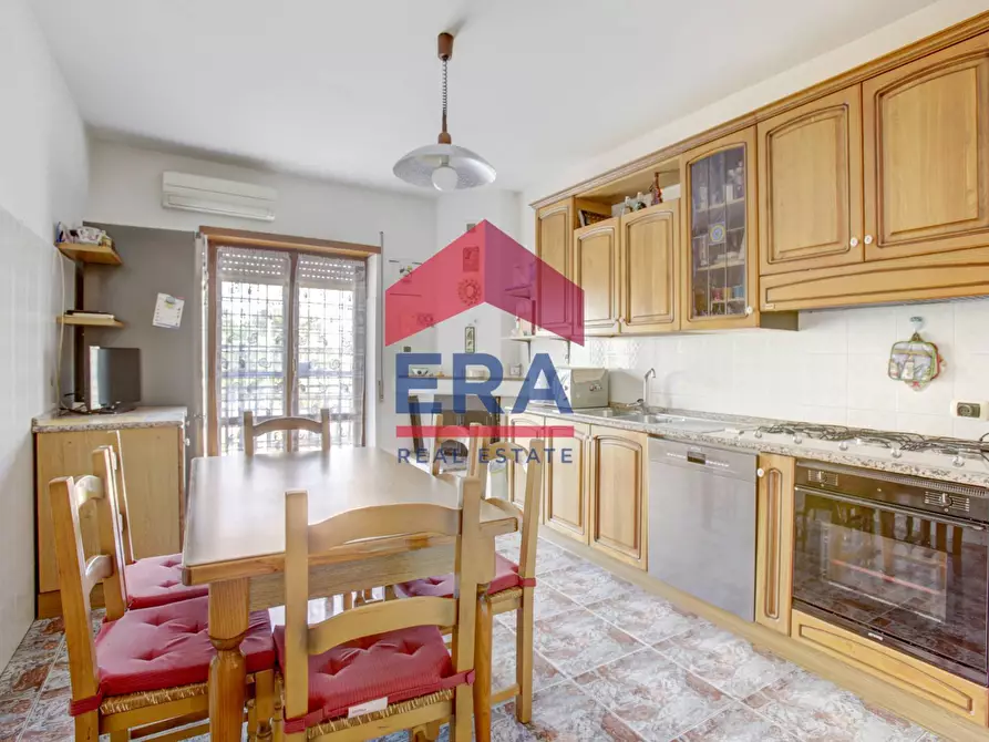 Immagine 9 di Casa bifamiliare in vendita  in Via Treviso a Pomezia