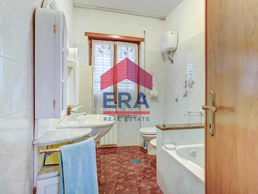 Immagine 14 di Casa bifamiliare in vendita  in Via Treviso a Pomezia