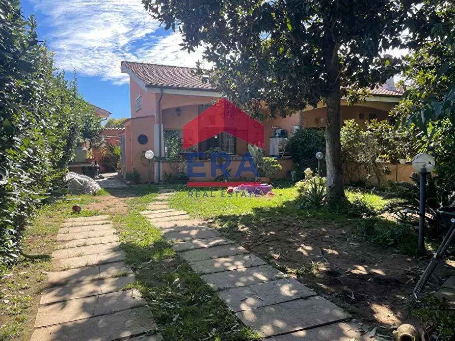 Immagine 1 di Casa bifamiliare in vendita  in Viale Corona Australe a Ardea