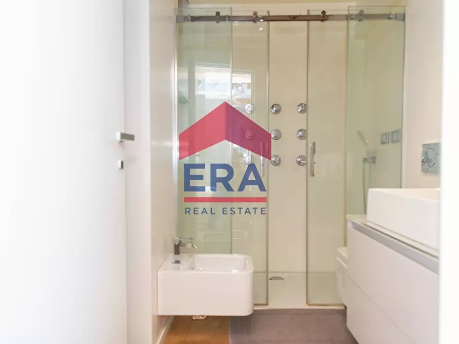 Immagine 20 di Attico in vendita  in Via Del Moro a Roma