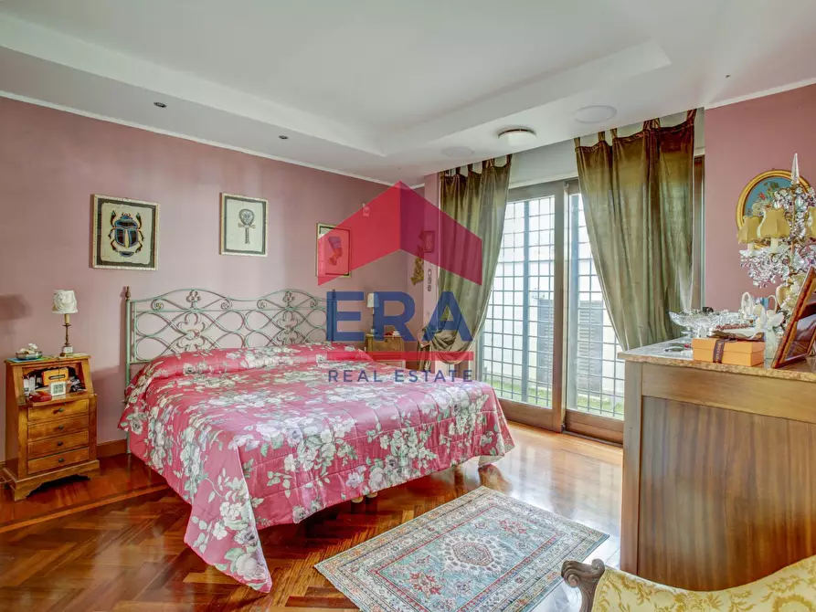 Immagine 27 di Villa in vendita  in Via Di Trigoria a Roma