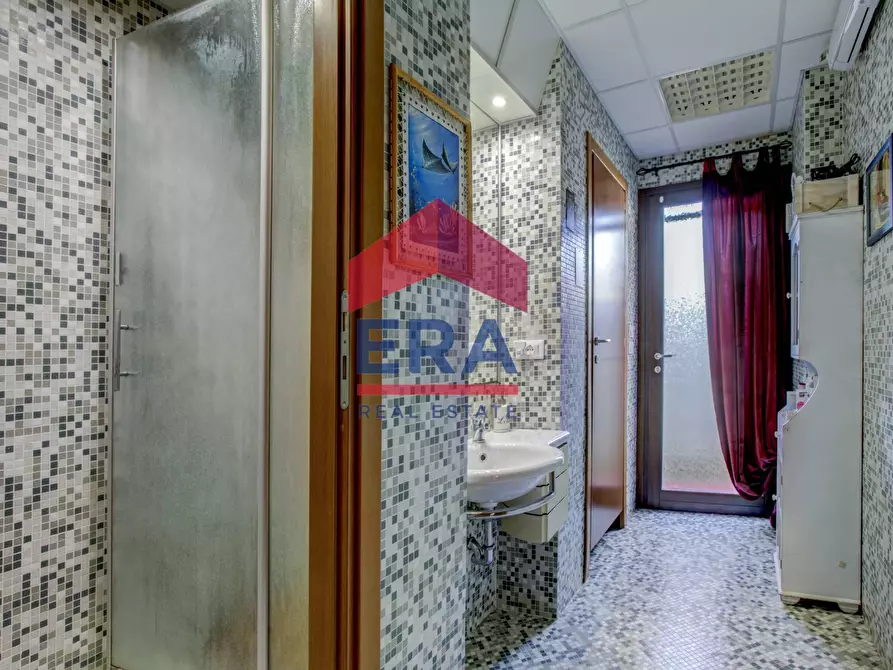 Immagine 29 di Villa in vendita  in Via Di Trigoria a Roma