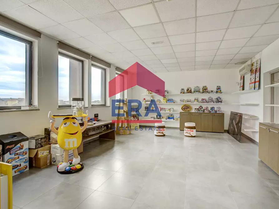 Immagine 11 di Capannone industriale in vendita  in Via delle Albicocche a Pomezia