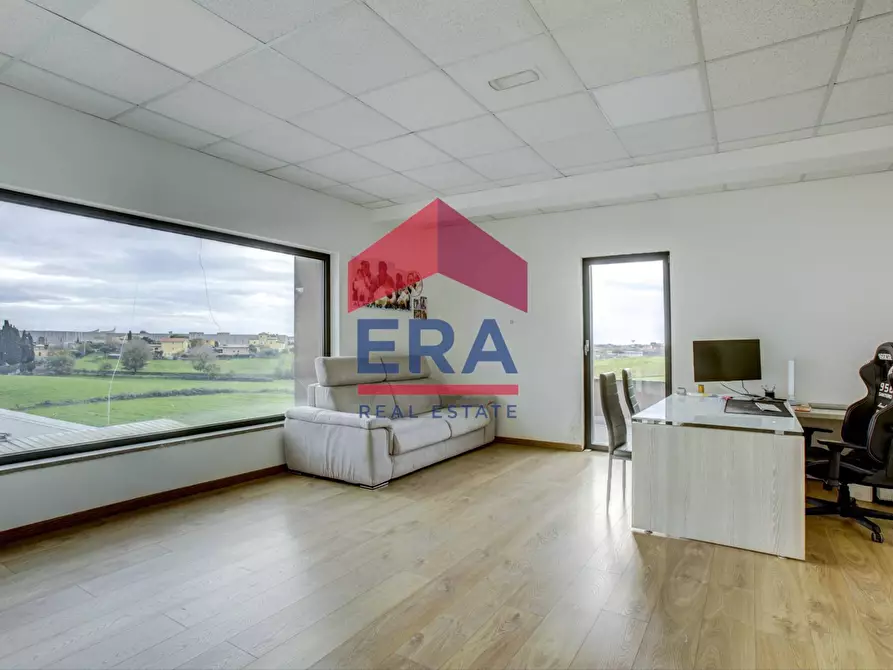 Immagine 15 di Capannone industriale in vendita  in Via delle Albicocche a Pomezia