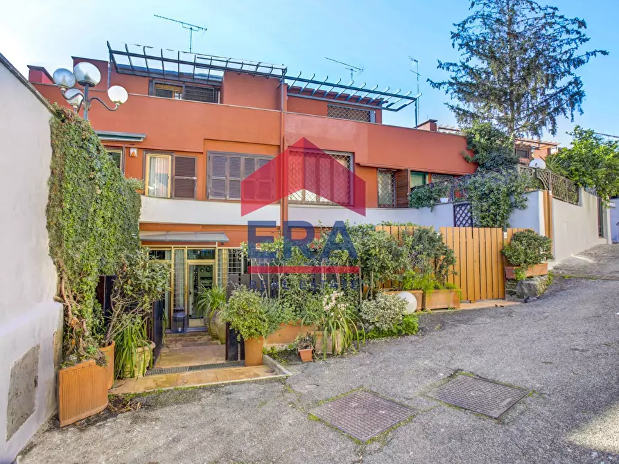 Immagine 2 di Villetta a schiera in vendita  in Via Trionfale a Roma