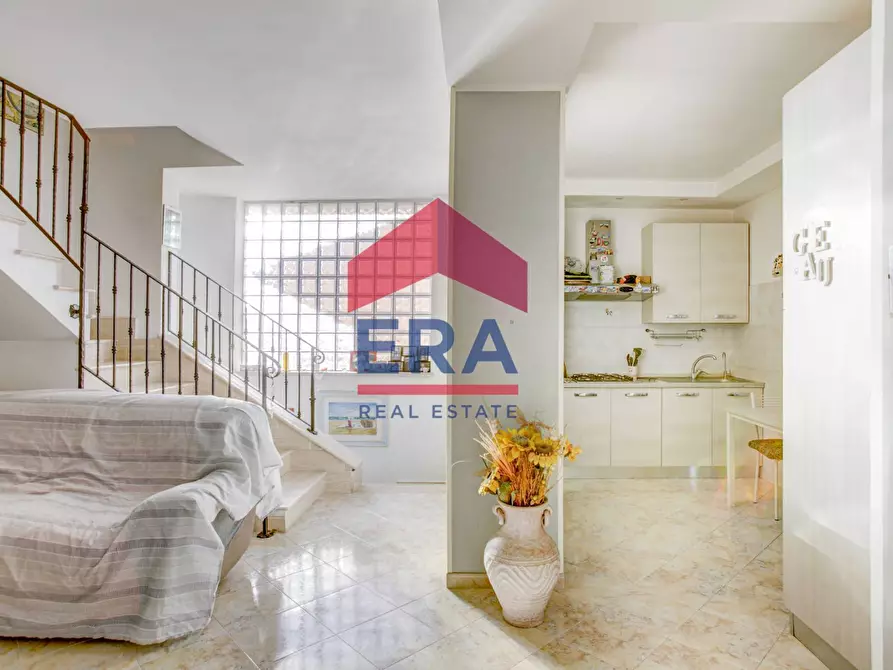 Immagine 22 di Villa in vendita  in Via Afrodite a Pomezia