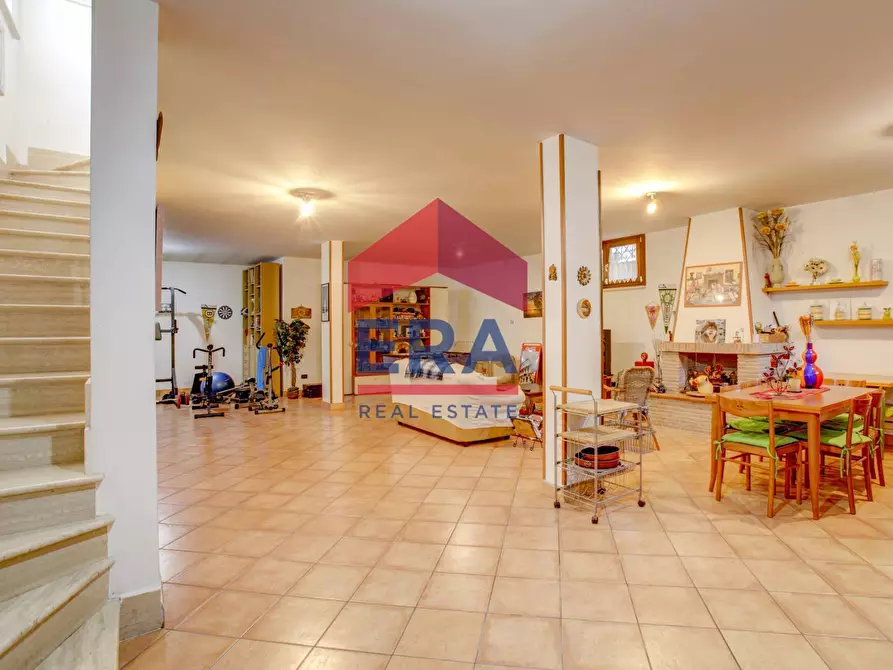 Immagine 29 di Villa in vendita  in Via Afrodite a Pomezia