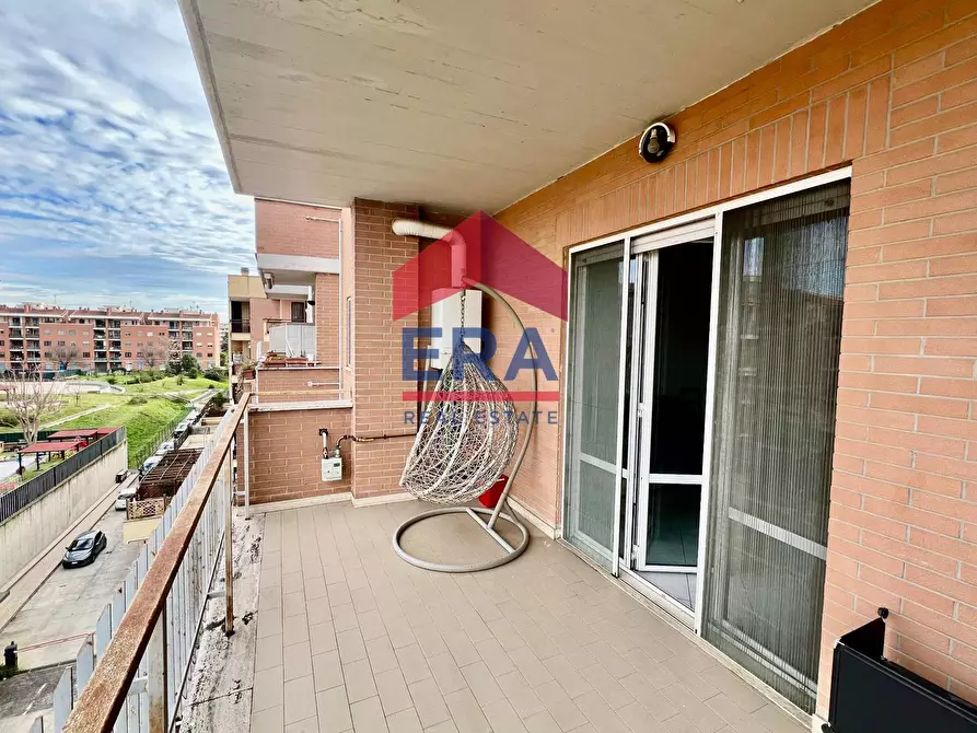 Immagine 25 di Appartamento in vendita  in Viale Cesco Baseggio a Roma