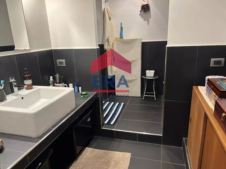 Immagine 29 di Appartamento in vendita  in Piazza Dei Navigatori a Roma