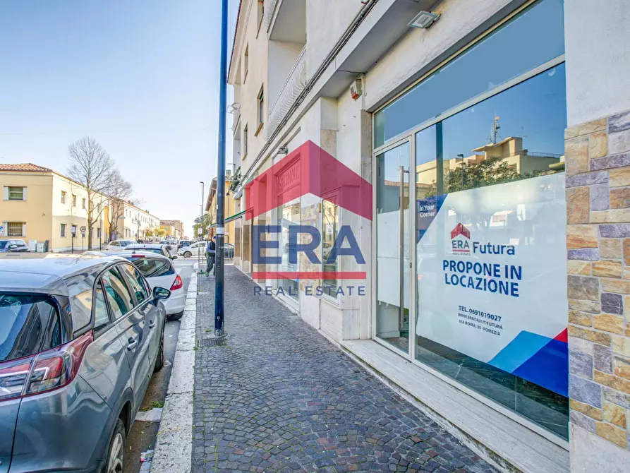Immagine 5 di Negozio in affitto  in VIA ROMA a Pomezia