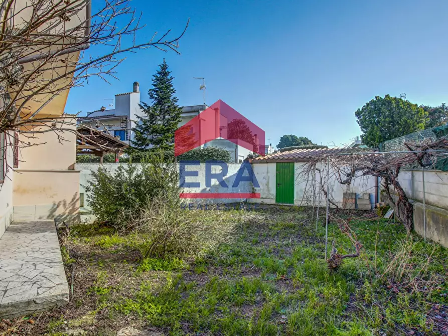 Immagine 20 di Casa bifamiliare in vendita  in Via Adige a Ardea