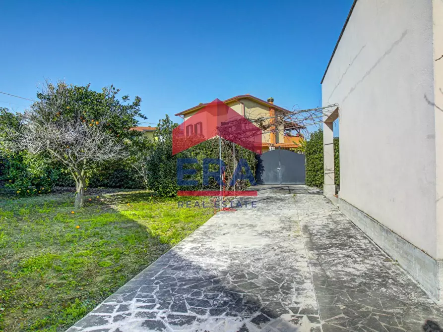 Immagine 21 di Casa bifamiliare in vendita  in Via Adige a Ardea