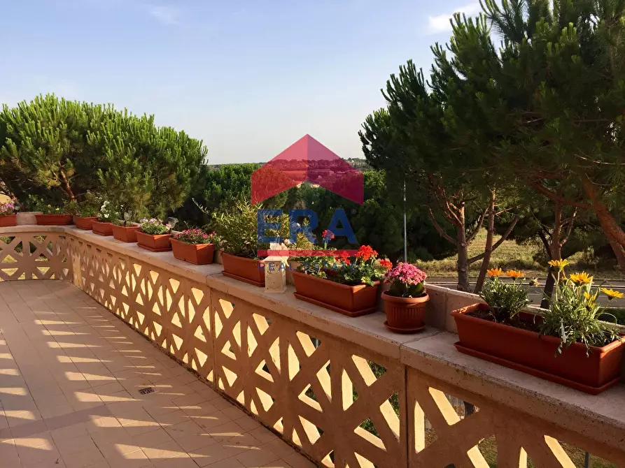 Immagine 26 di Appartamento in vendita  in Via Diego Valeri a Roma