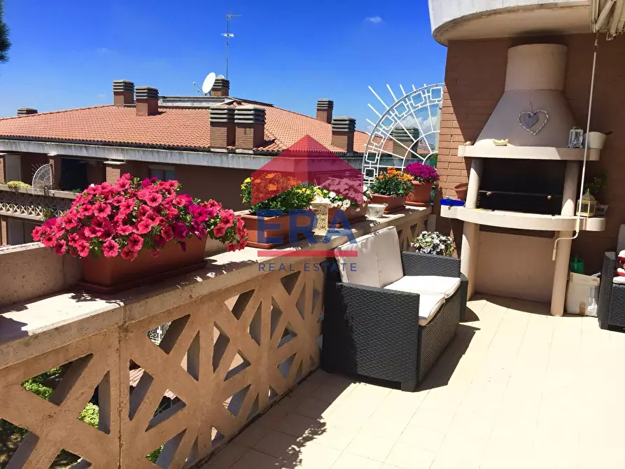 Immagine 29 di Appartamento in vendita  in Via Diego Valeri a Roma