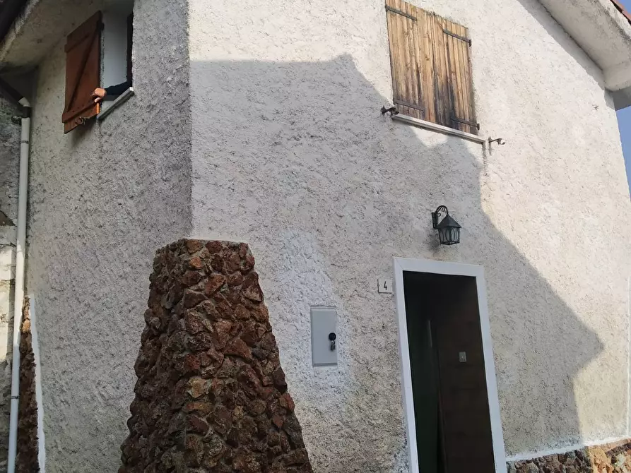Immagine 4 di Casa indipendente in vendita  in Località Sardi a Pareto