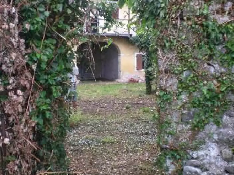 Immagine 1 di Rustico / casale in vendita  a Montereale Valcellina