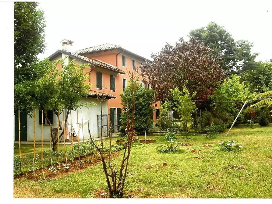 Immagine 1 di Casa indipendente in vendita  a Polcenigo