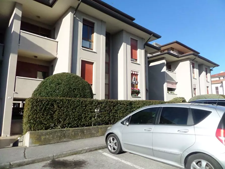 Immagine 1 di Appartamento in vendita  a Pordenone