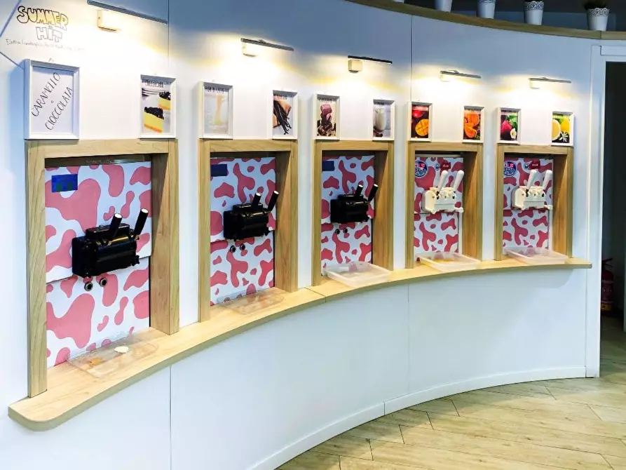 Immagine 4 di Attività commerciale in vendita  a Palau