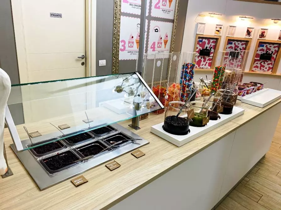 Immagine 3 di Attività commerciale in vendita  a Palau