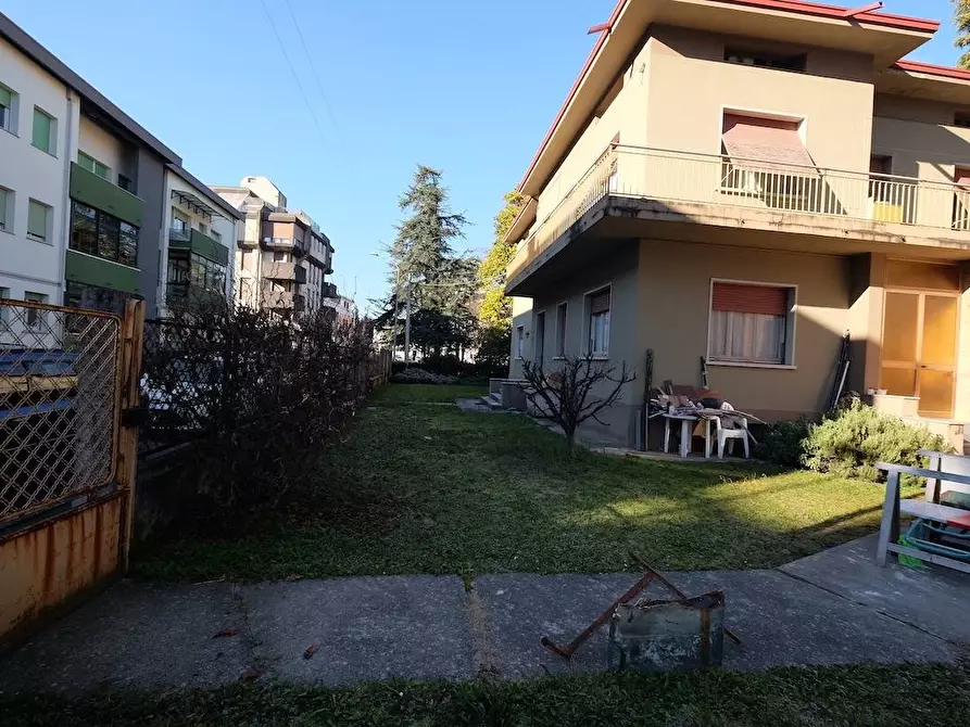 Immagine 4 di Casa indipendente in vendita  a Pordenone