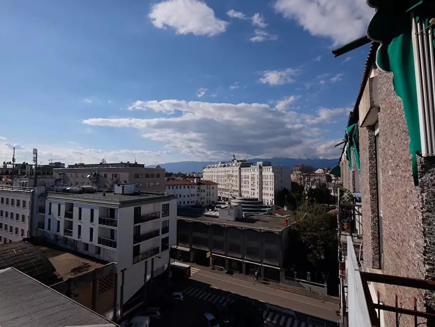 Immagine 2 di Appartamento in vendita  a Pordenone