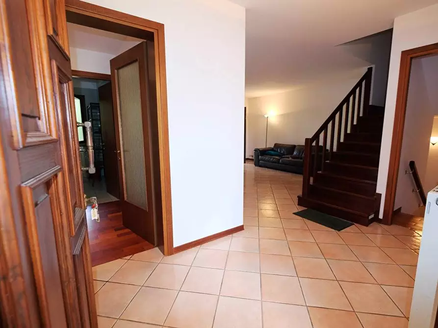 Immagine 5 di Villa in vendita  a Cordenons