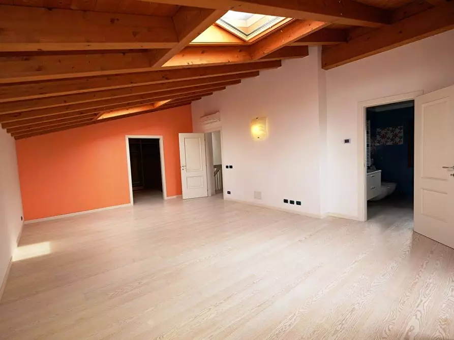 Immagine 27 di Villa in vendita  a Cordenons