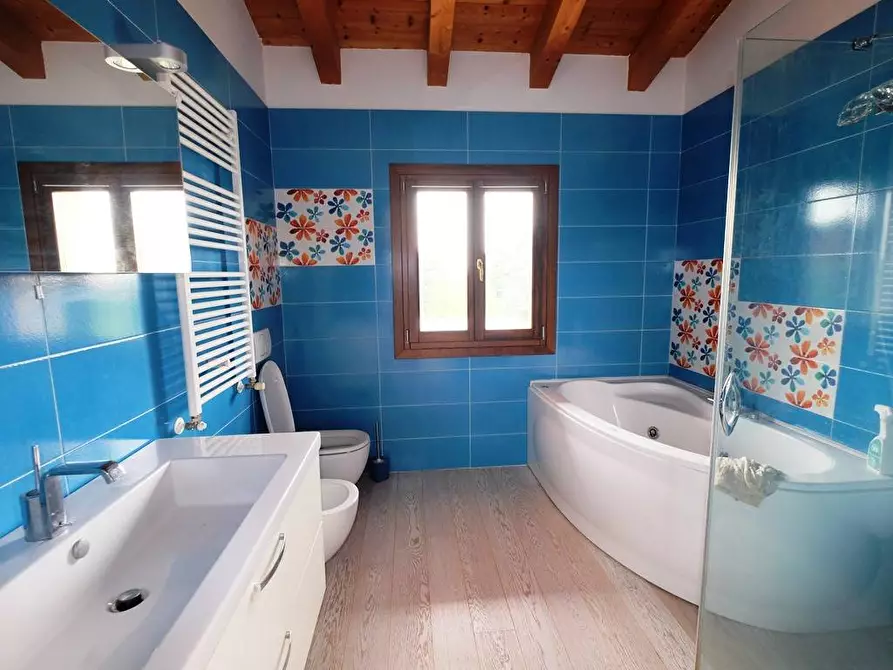 Immagine 28 di Villa in vendita  a Cordenons