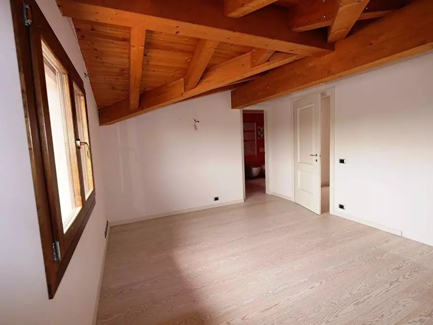 Immagine 30 di Villa in vendita  a Cordenons