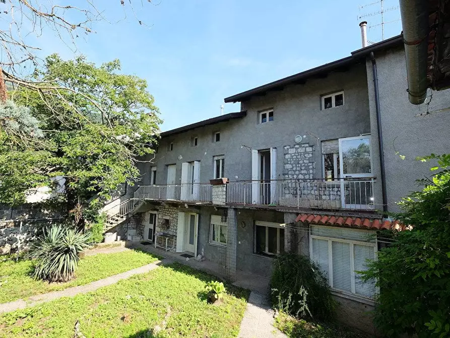 Immagine 1 di Casa indipendente in vendita  a Montereale Valcellina